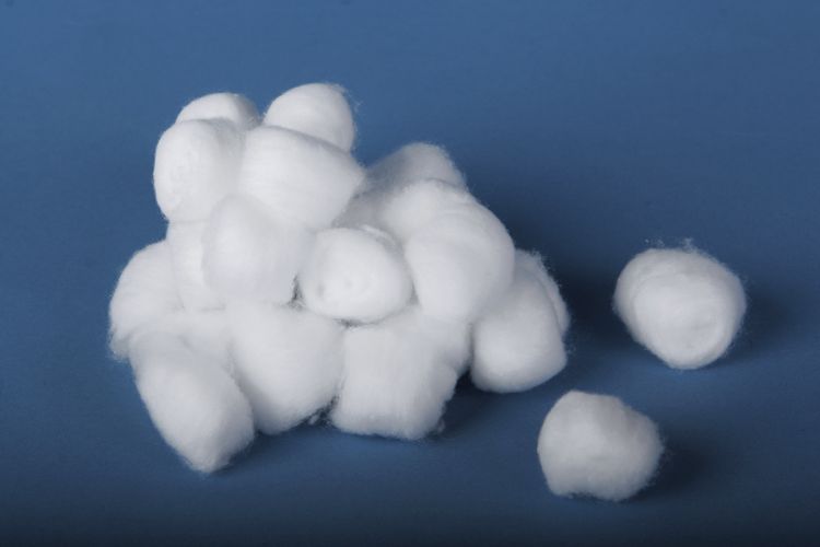 Cotton Ball  Non-Sterile  Medium