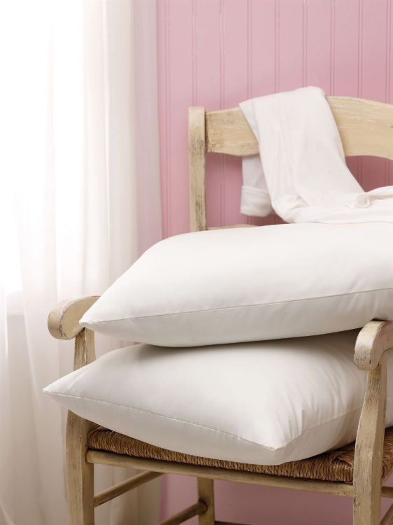 Medline Medsoft white wipeable pillow with vinyl ticking and polyester fiber fill