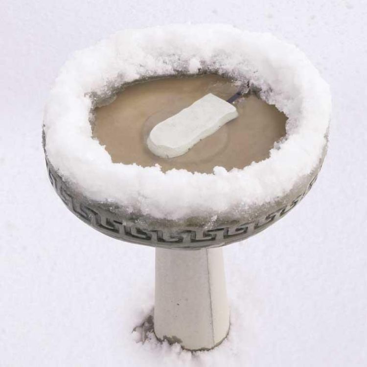 K&H Pet Products Ice Eliminator Bird Bath De-Icer White 7" x 3" x 1"