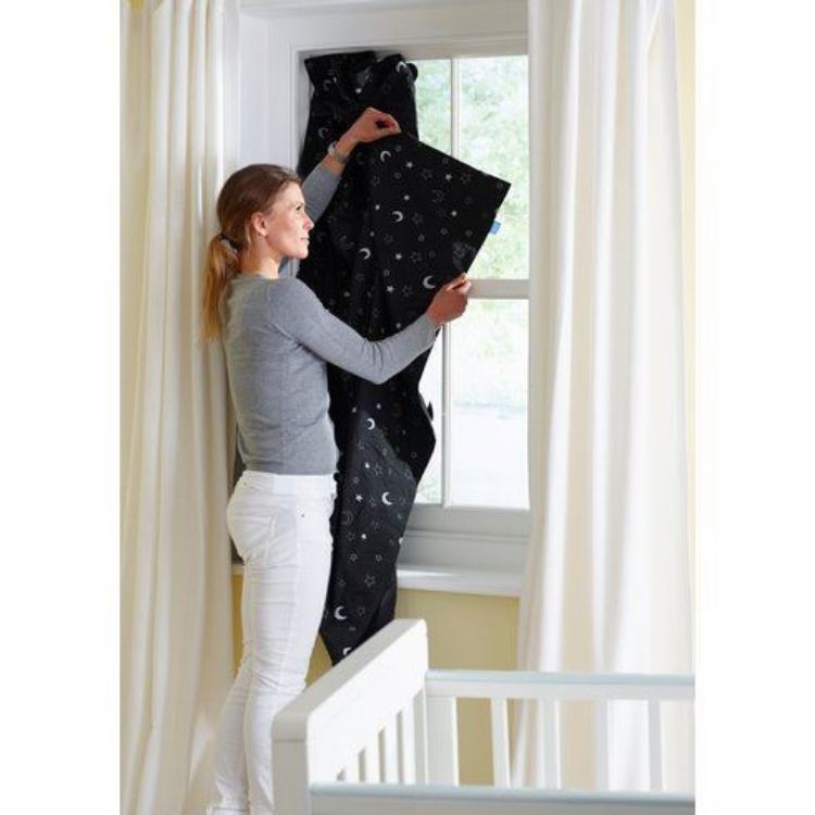 GRO ANYWHERE BLIND - Portable blackout blind