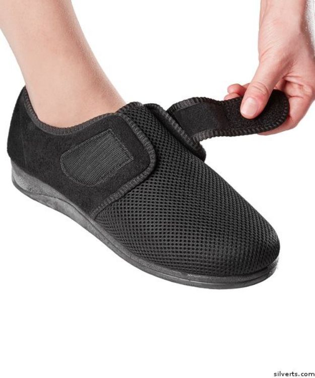 Womens Size 12 Comfortable Indoor/outdoor Shoe Slippers With Adjustable Closures