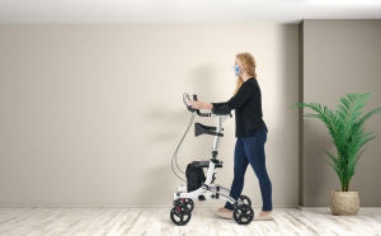 MEDLINE UPRIGHT ALUMINUM ROLLATOR