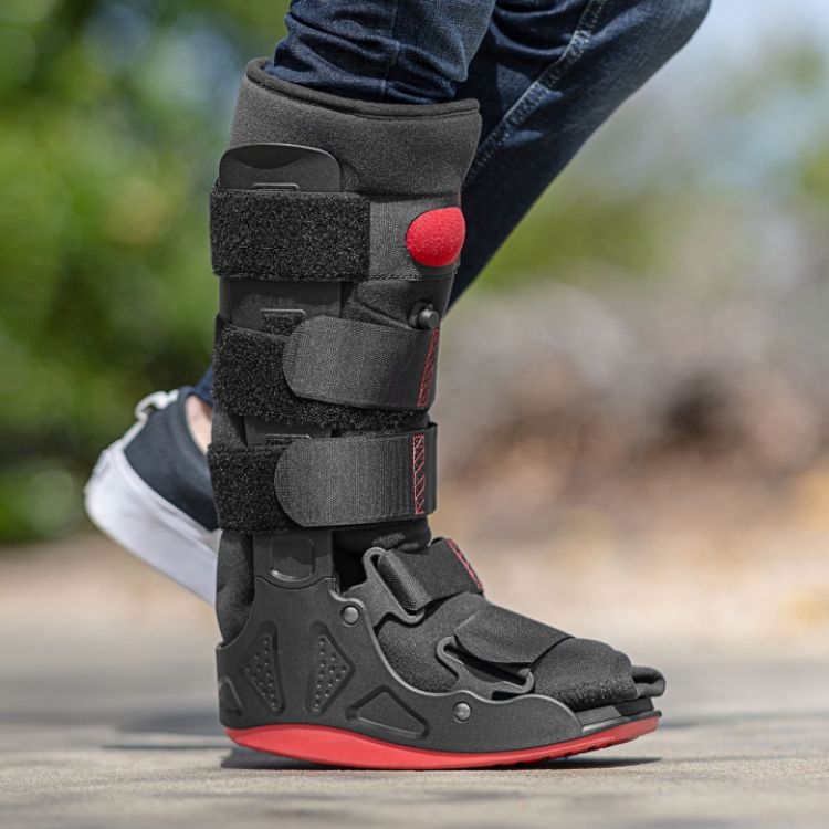 Djo Procare Xceltrax Air Tall