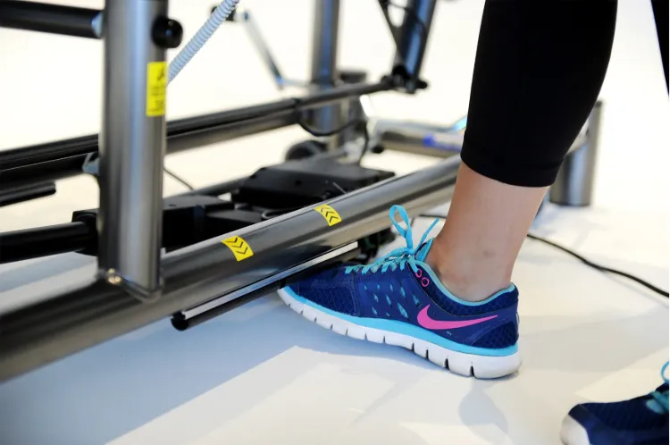 Manual Physical Therapy Table (MPT) I Black